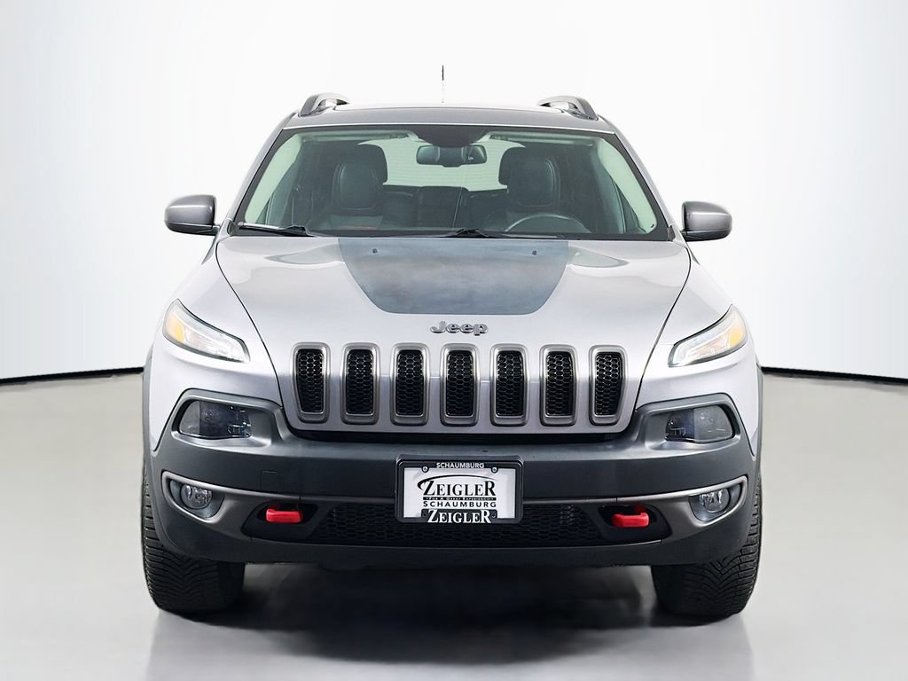 Used 2017 Jeep Cherokee Trailhawk AWD/4WD image 2