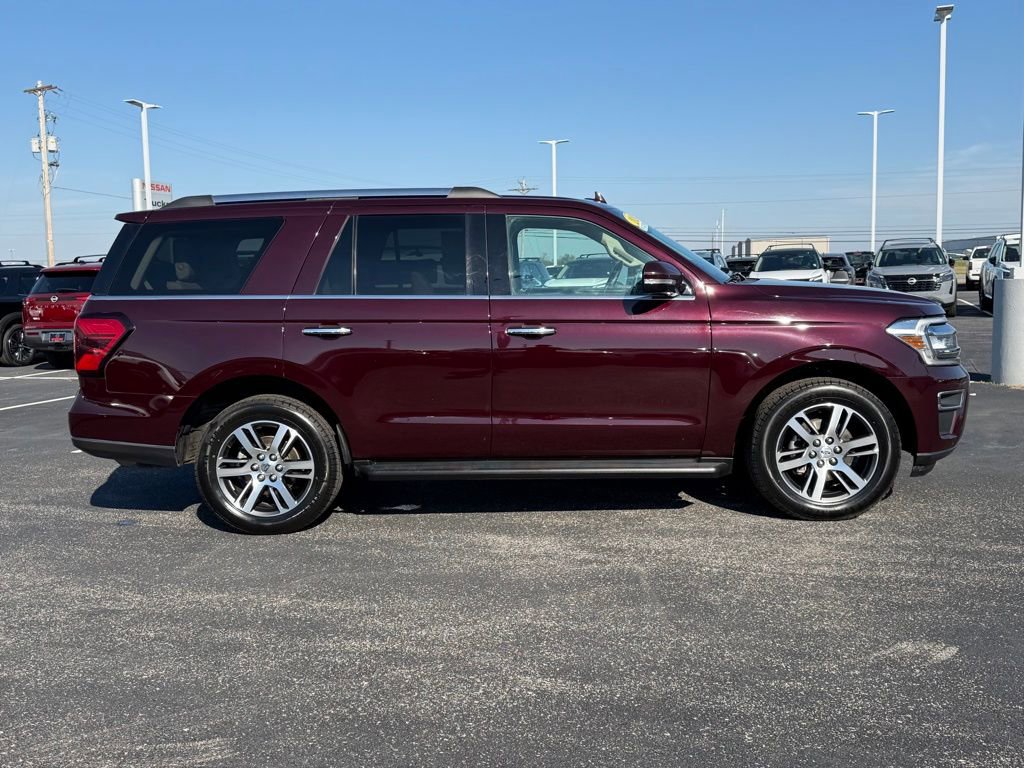 Used 2024 Ford Expedition Limited image 4