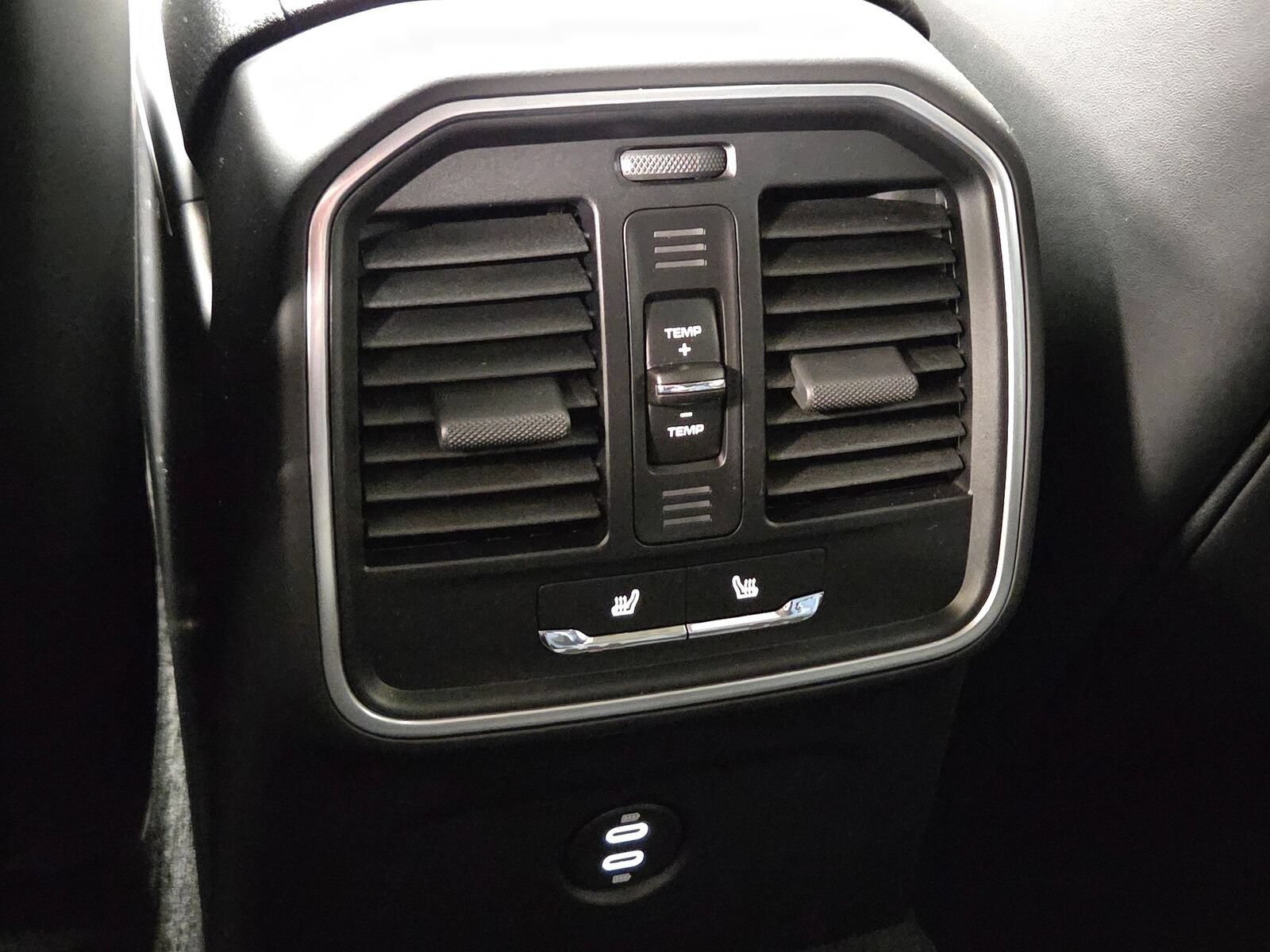 Certified 2026 Porsche Macan S AWD/4WD image 12
