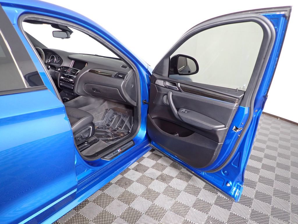 Used 2018 BMW X4 M40i image 46