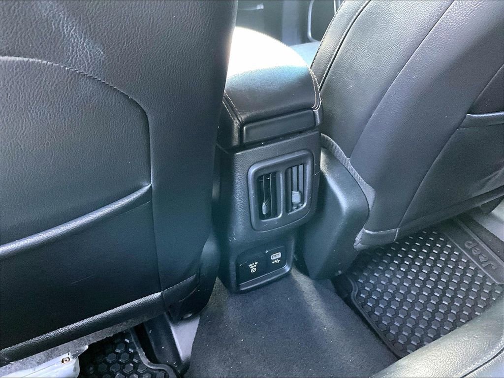 Used 2018 Jeep Compass Latitude w/ Popular Equipment Group image 28