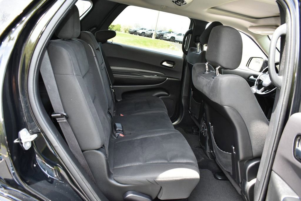 Used 2022 Dodge Durango SXT w/ Anodized Platinum Package AWD/4WD image 28