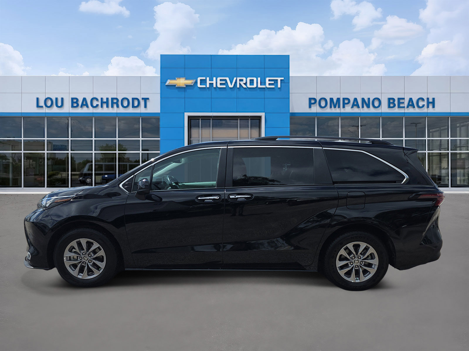 Used 2024 Toyota Sienna XLE FWD image 4