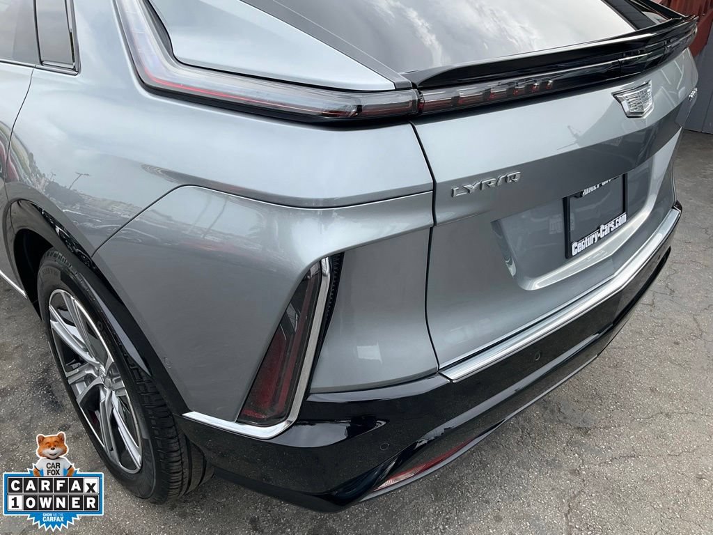 Used 2024 Cadillac Lyriq Luxury AWD/4WD image 95