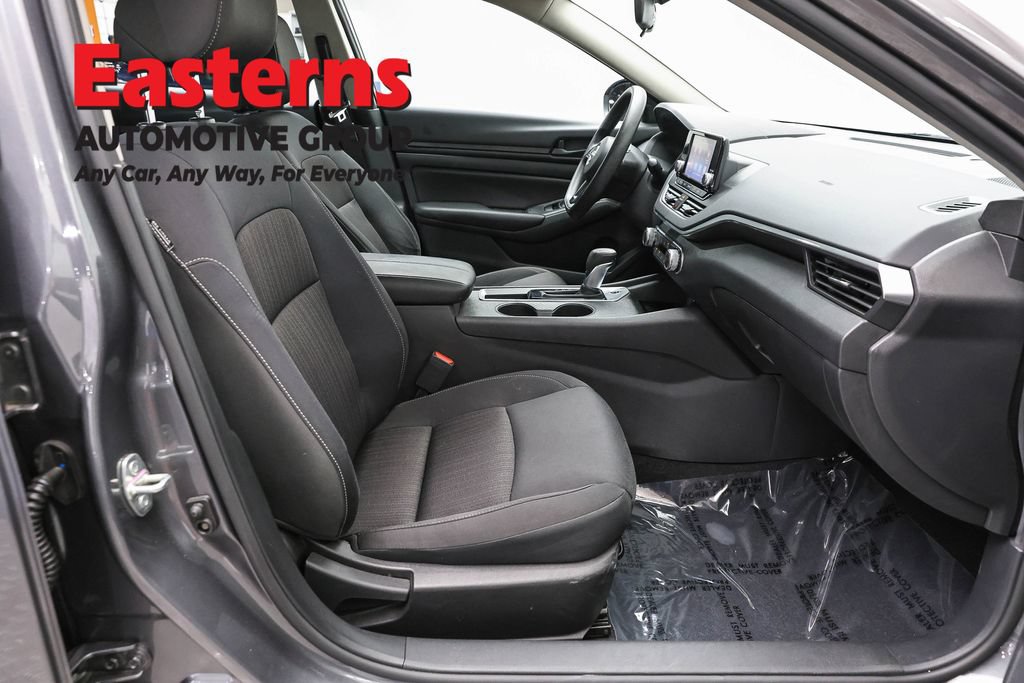 Used 2024 Nissan Altima 2.5 S FWD image 23