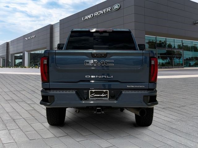 Used 2024 GMC Sierra 2500 Denali Ultimate AWD/4WD image 4