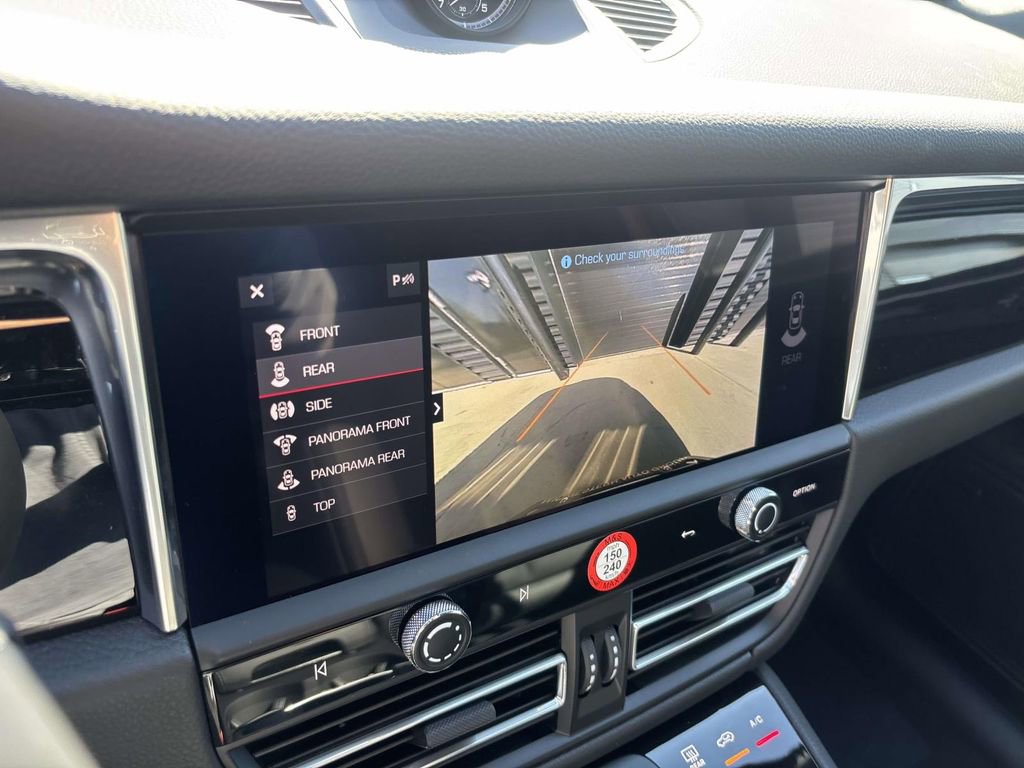 New 2026 Porsche Macan image 35