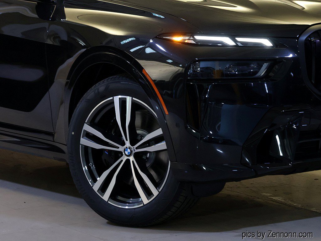 Used 2027 BMW X7 xDrive40i w/ Executive Package AWD/4WD image 3
