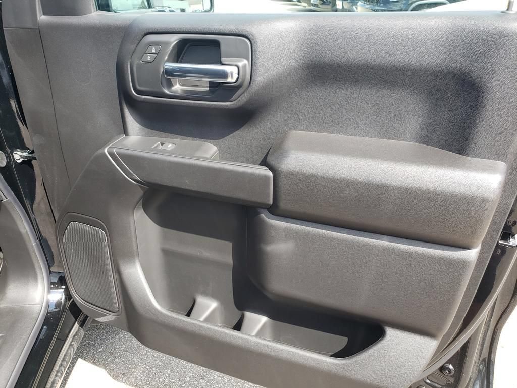 New 2026 Chevrolet Silverado 1500 Custom w/ LPO, Dark Essentials Package AWD/4WD image 22