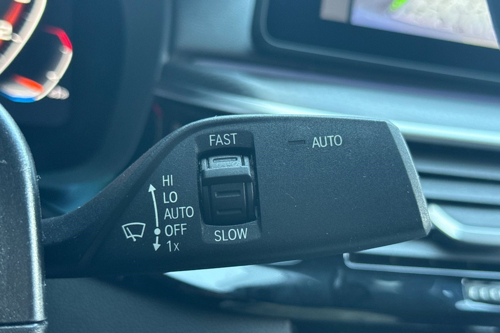 Certified 2023 BMW M550i xDrive image 32