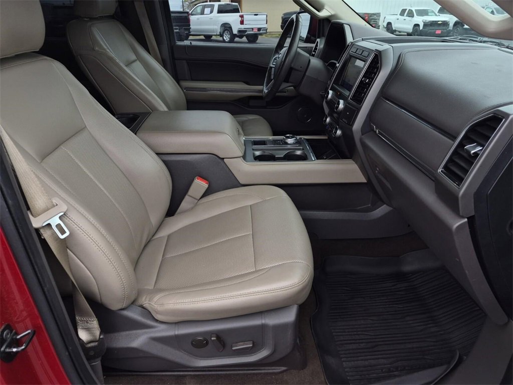 Used 2021 Ford Expedition XLT image 13