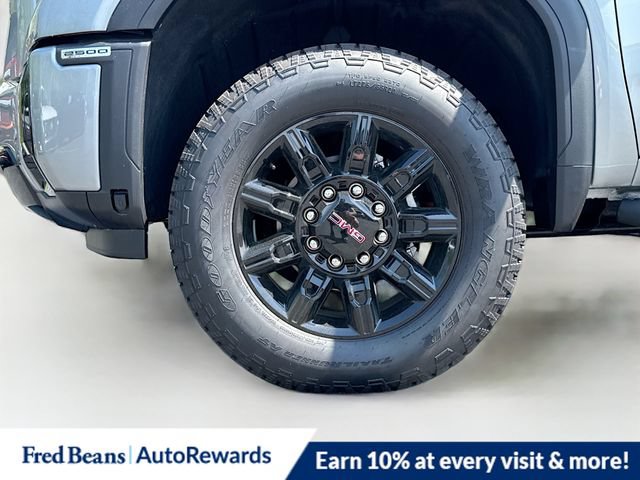 New 2026 GMC Sierra 2500 AT4 w/ Technology Package AWD/4WD image 33