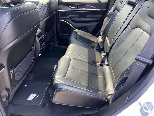 New 2026 Jeep Grand Cherokee Limited w/ Limited Altitude Package AWD/4WD image 26