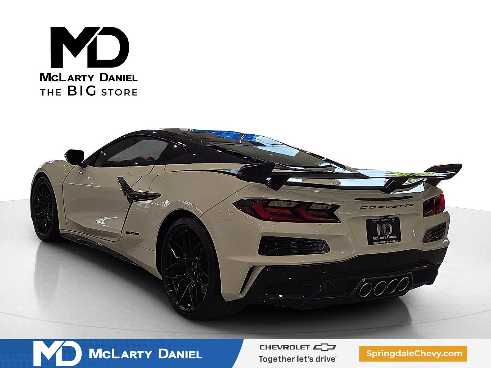 Used 2026 Chevrolet Corvette Z06 RWD image 3