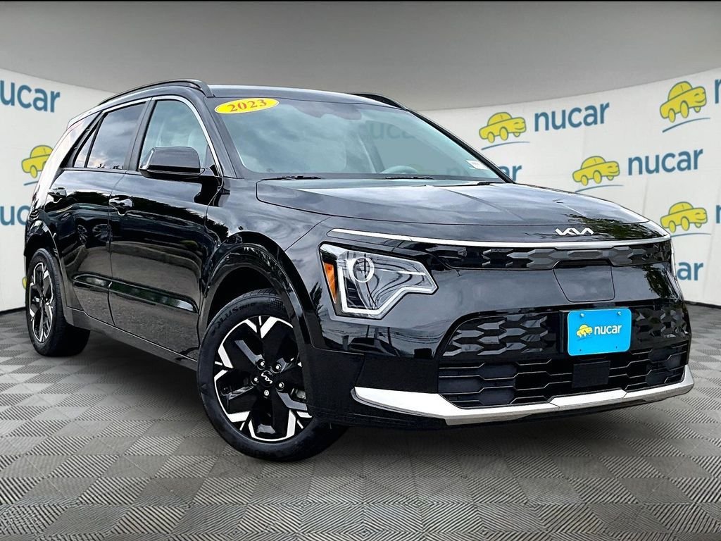 Used 2023 Kia Niro Wind w/ Wind Preserve Package FWD image 1