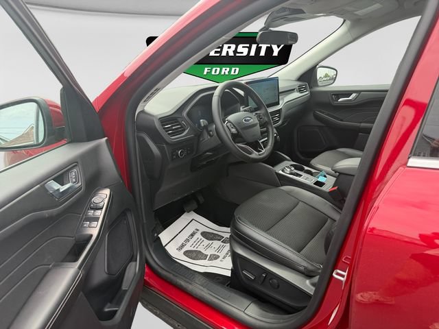 New 2026 Ford Escape SE w/ Class II Trailer Tow Package FWD image 25
