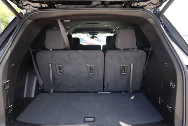 Used 2022 Chevrolet Traverse LT w/ LPO, 'HIT The Road' Package image 31