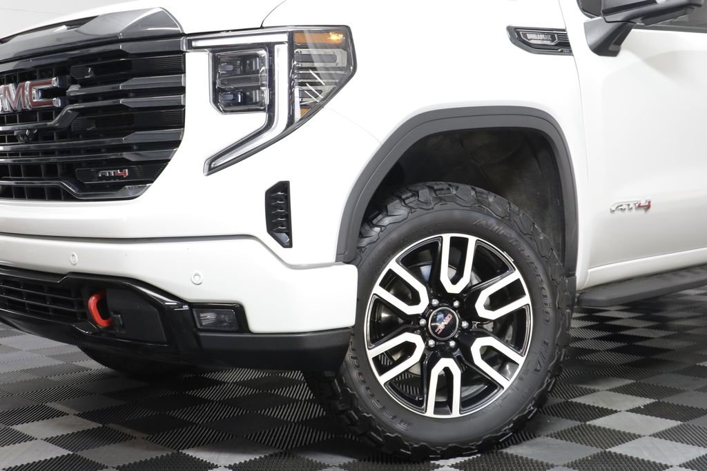 Used 2023 GMC Sierra 1500 AT4 w/ Technology Package image 3