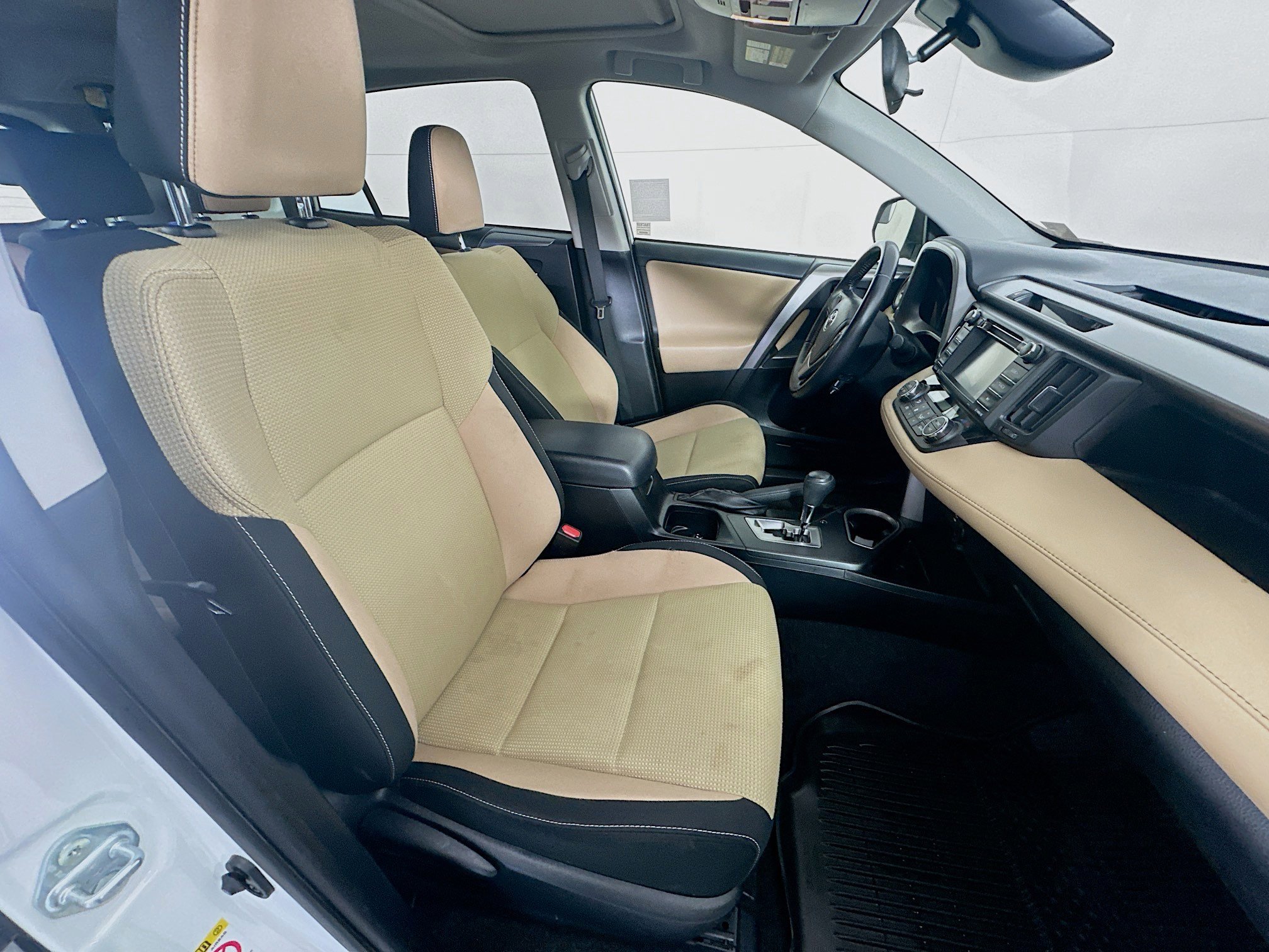 Used 2017 Toyota RAV4 XLE w/ Plus Special Value Package FWD image 30