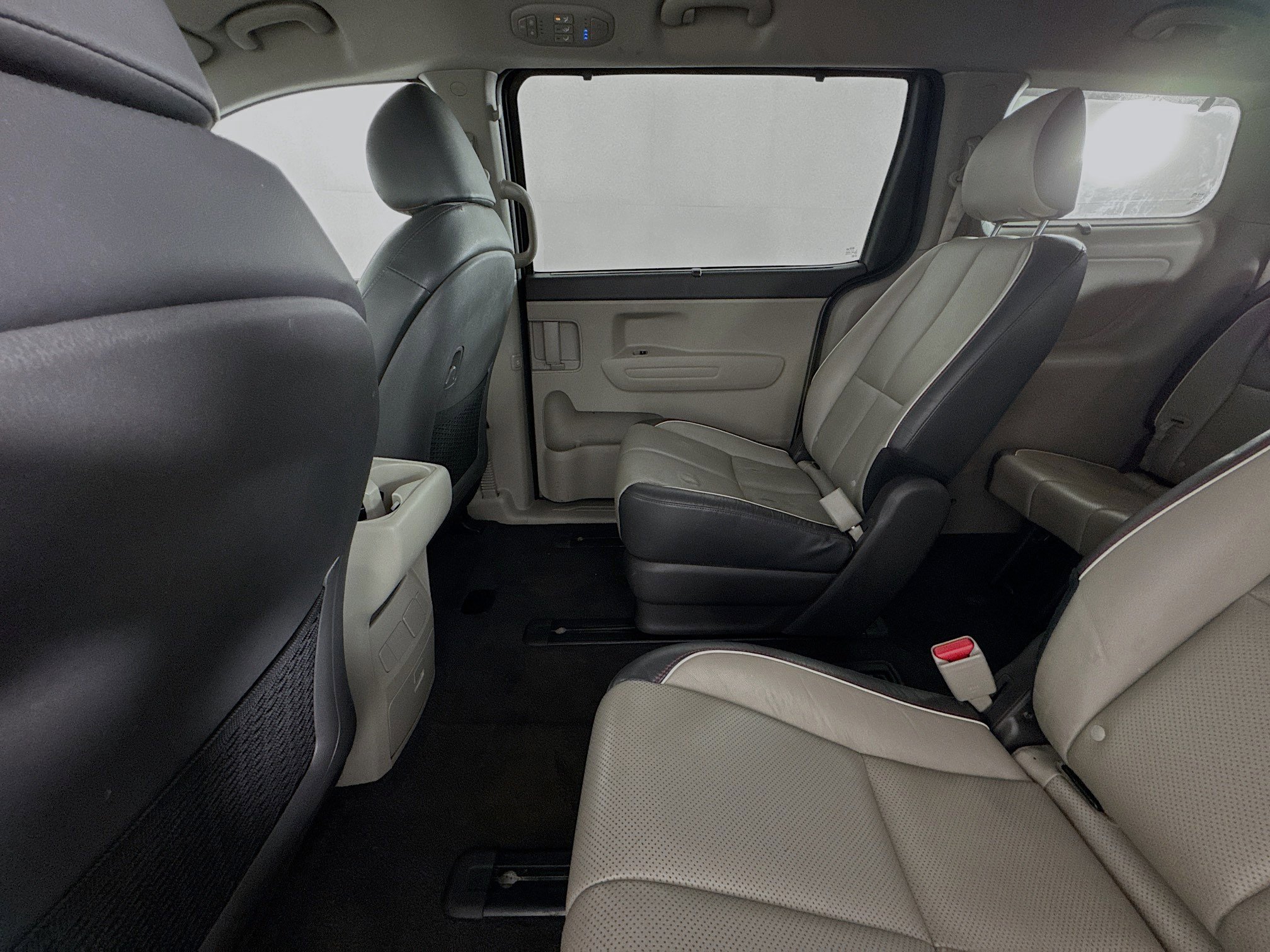 Used 2018 Kia Sedona LX w/ LX Essentials Premium Package FWD image 24