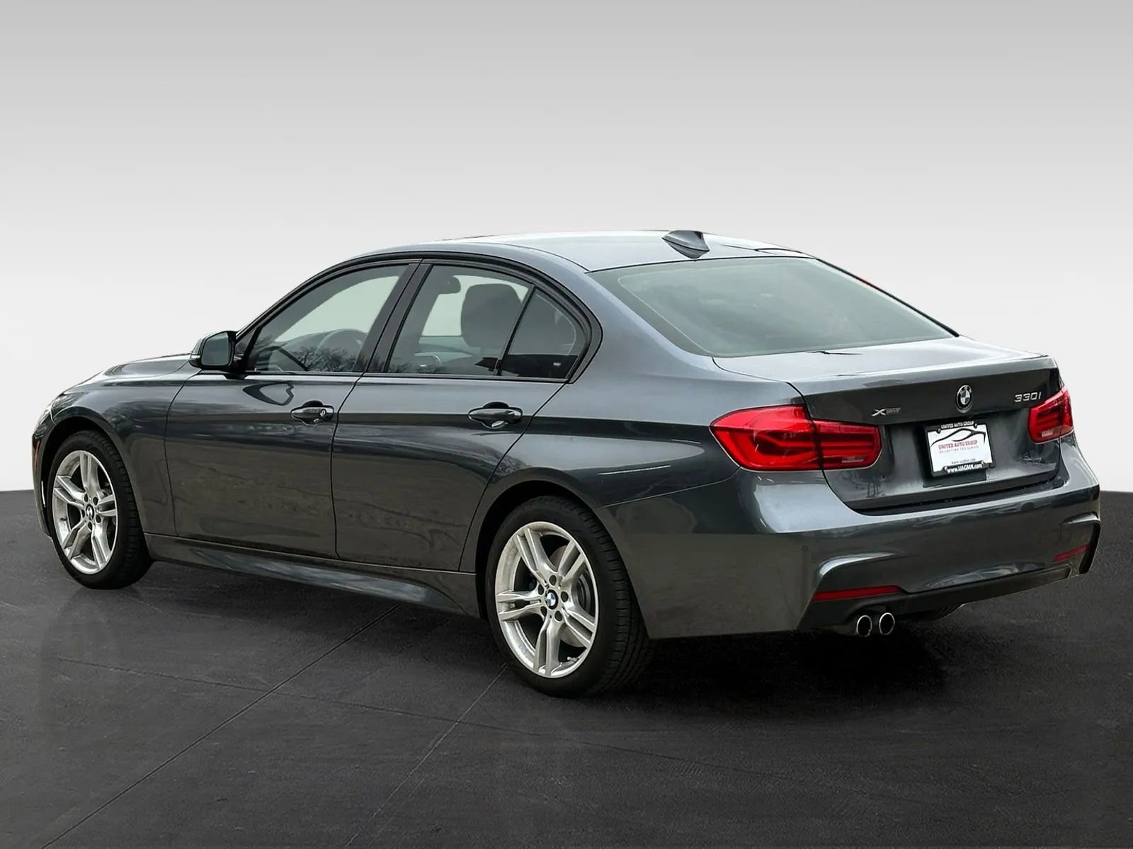 Used 2018 BMW 330i xDrive Sedan image 5