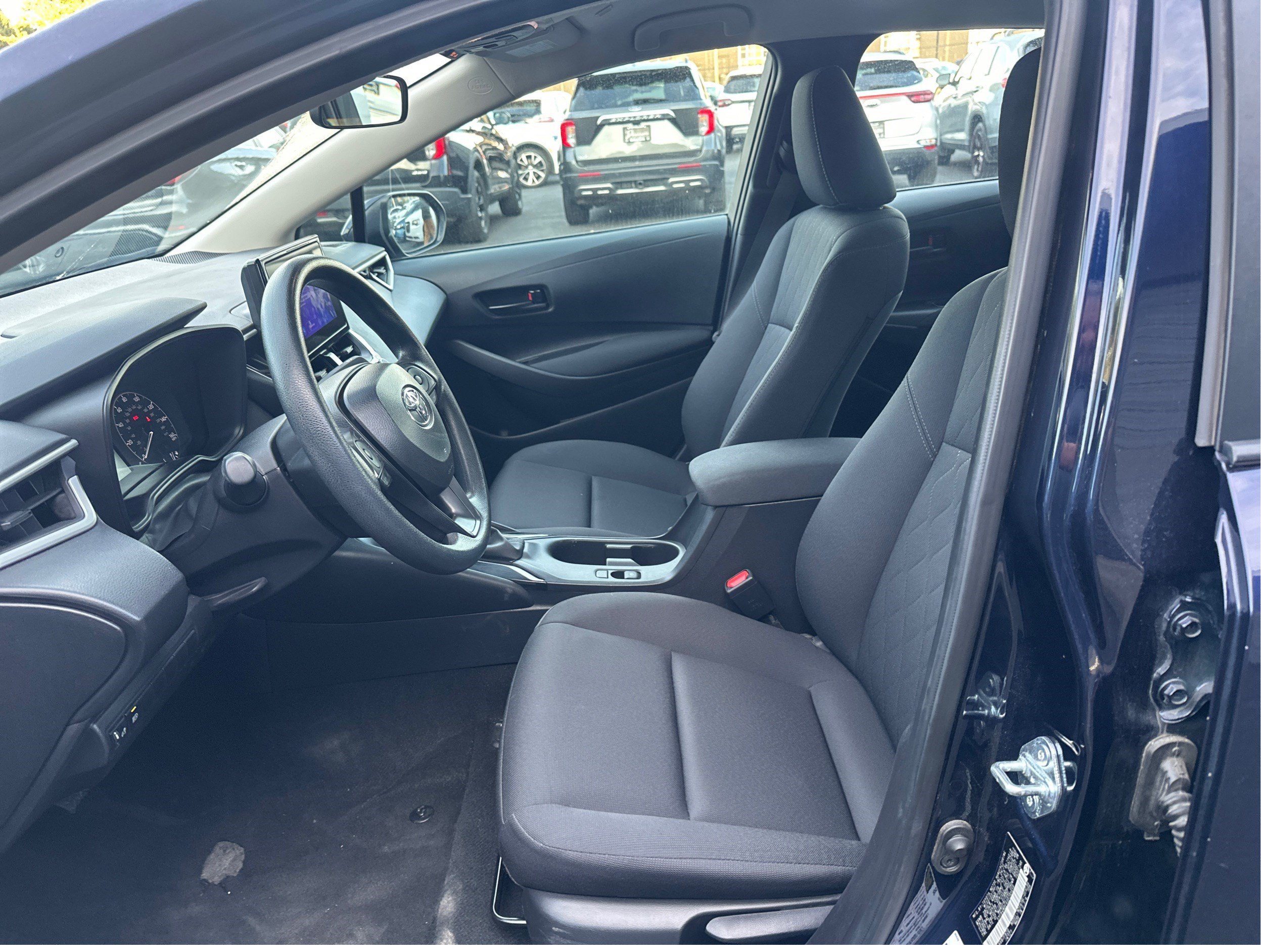 Used 2025 Toyota Corolla LE FWD image 9