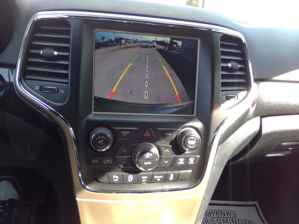 Used 2016 Jeep Grand Cherokee Laredo 75th Anniversary image 10