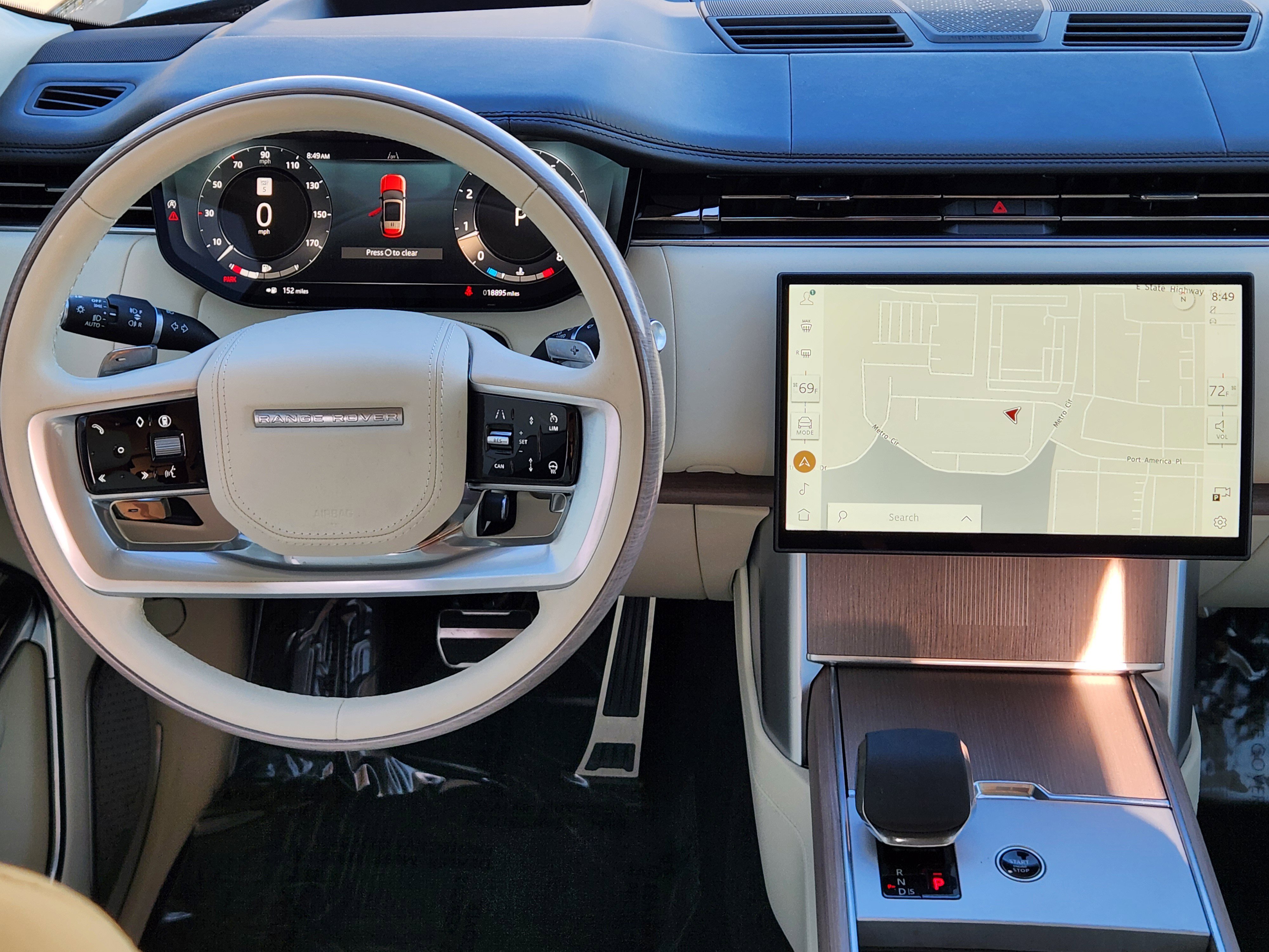 Certified 2024 Land Rover Range Rover Long Wheelbase Autobiography image 29