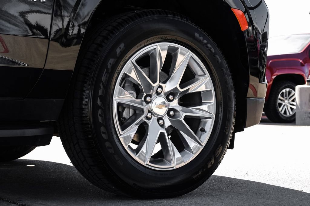 Used 2024 Chevrolet Suburban Premier image 55