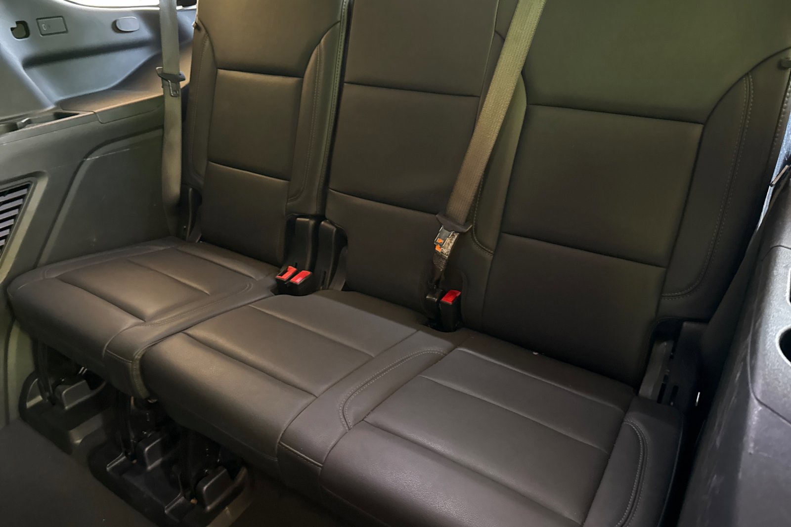 Used 2025 Chevrolet Tahoe LT AWD/4WD image 19