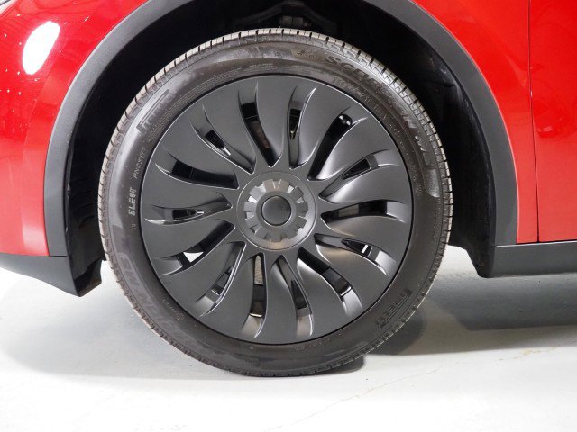 Used 2023 Tesla Model Y Long Range image 47