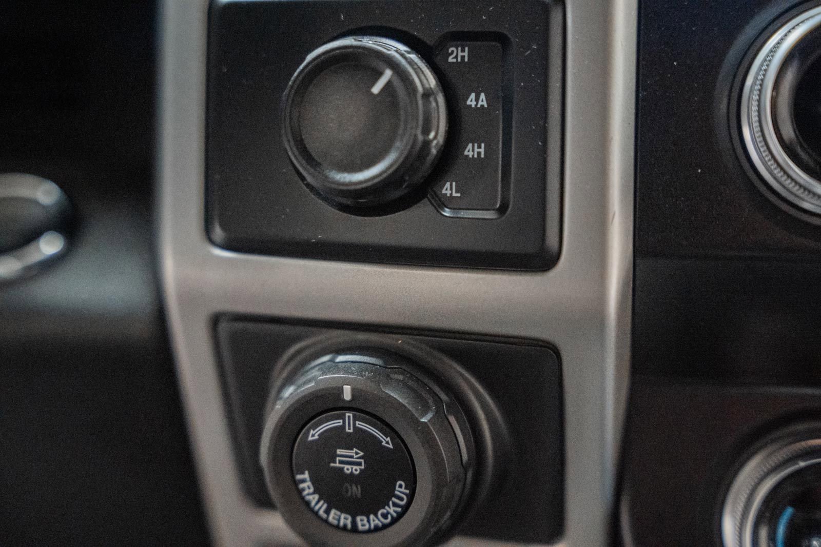 Used 2020 Ford F150 Lariat w/ Equipment Group 502A Luxury AWD/4WD image 27
