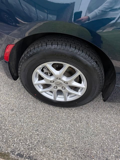 Used 2023 Chrysler Pacifica Touring-L FWD image 14