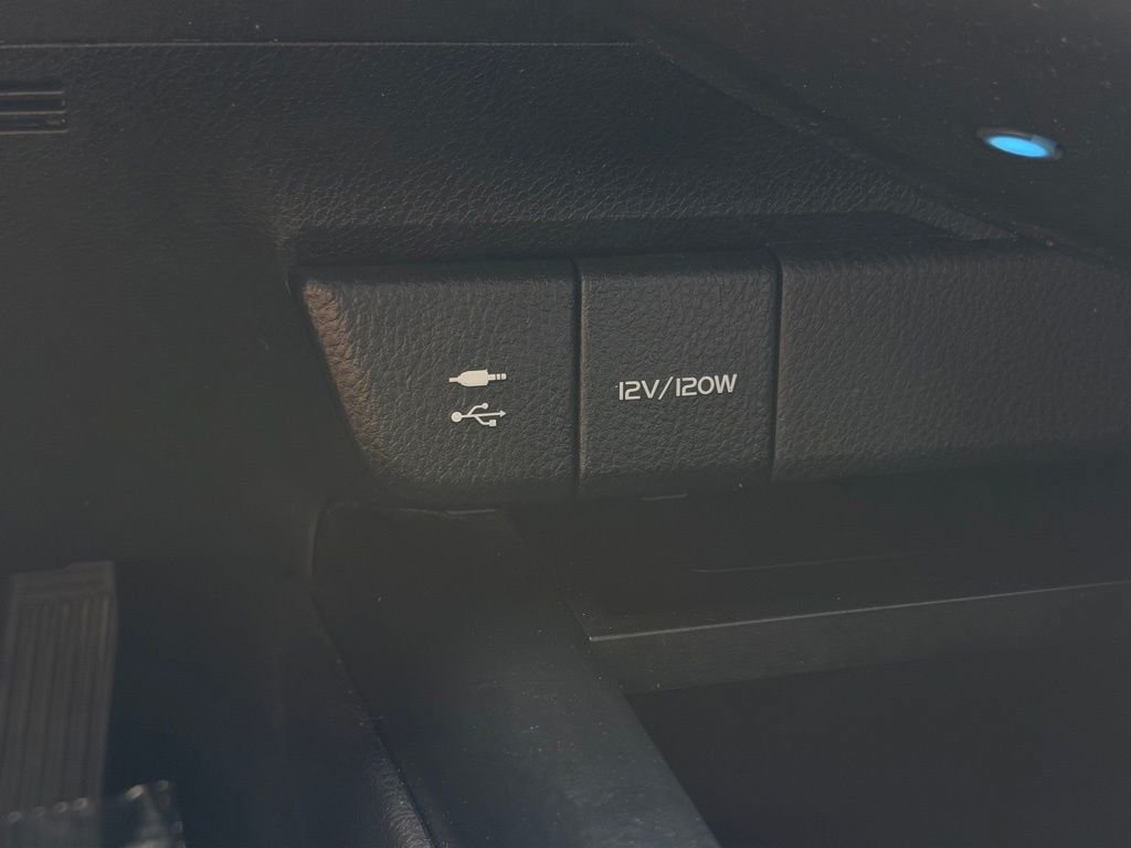 Used 2019 Toyota Camry XSE FWD image 39