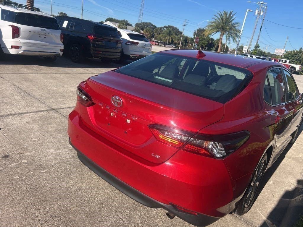 Used 2024 Toyota Camry LE image 7