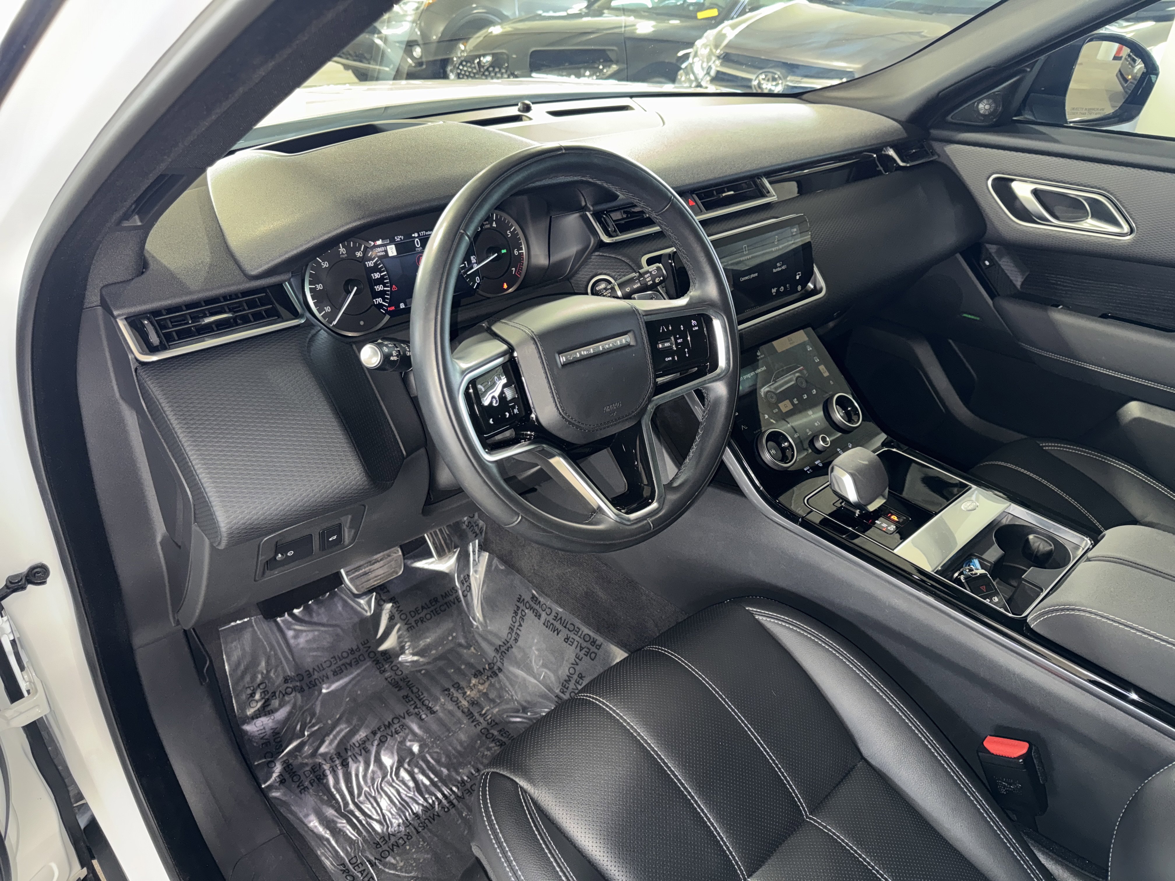 Used 2023 Land Rover Range Rover Velar R-Dynamic S image 19