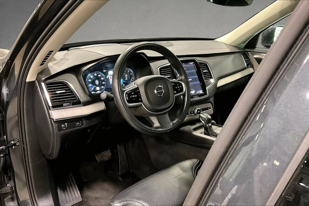 Certified 2022 Volvo XC90 T6 Inscription AWD/4WD image 17