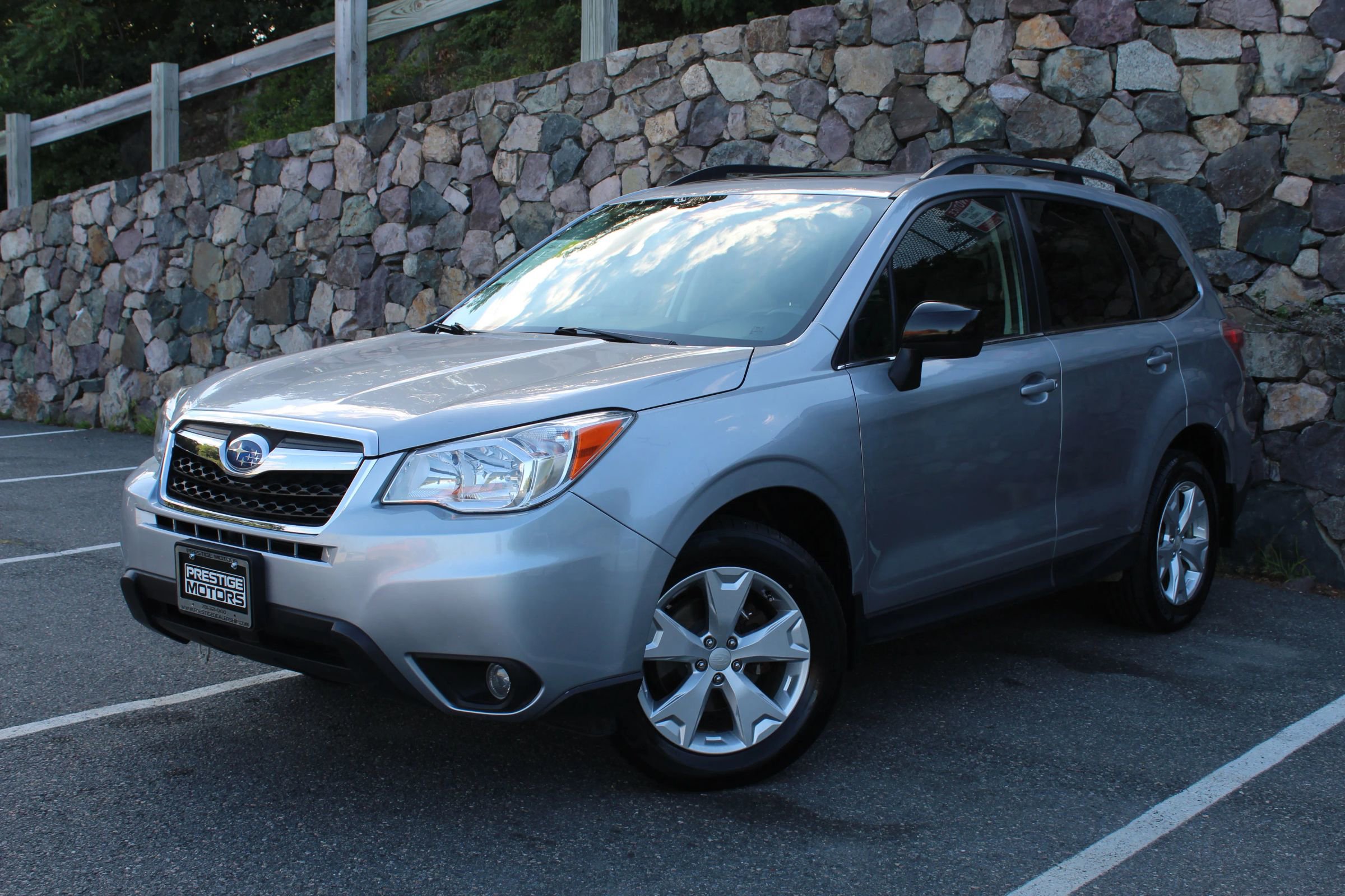 Used 2016 Subaru Forester 2.5i Limited image 2