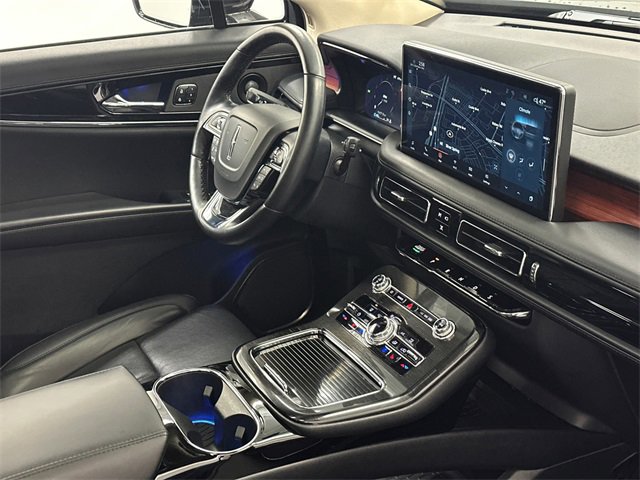 Used 2023 Lincoln Nautilus Reserve w/ Equipment Group 201A image 10