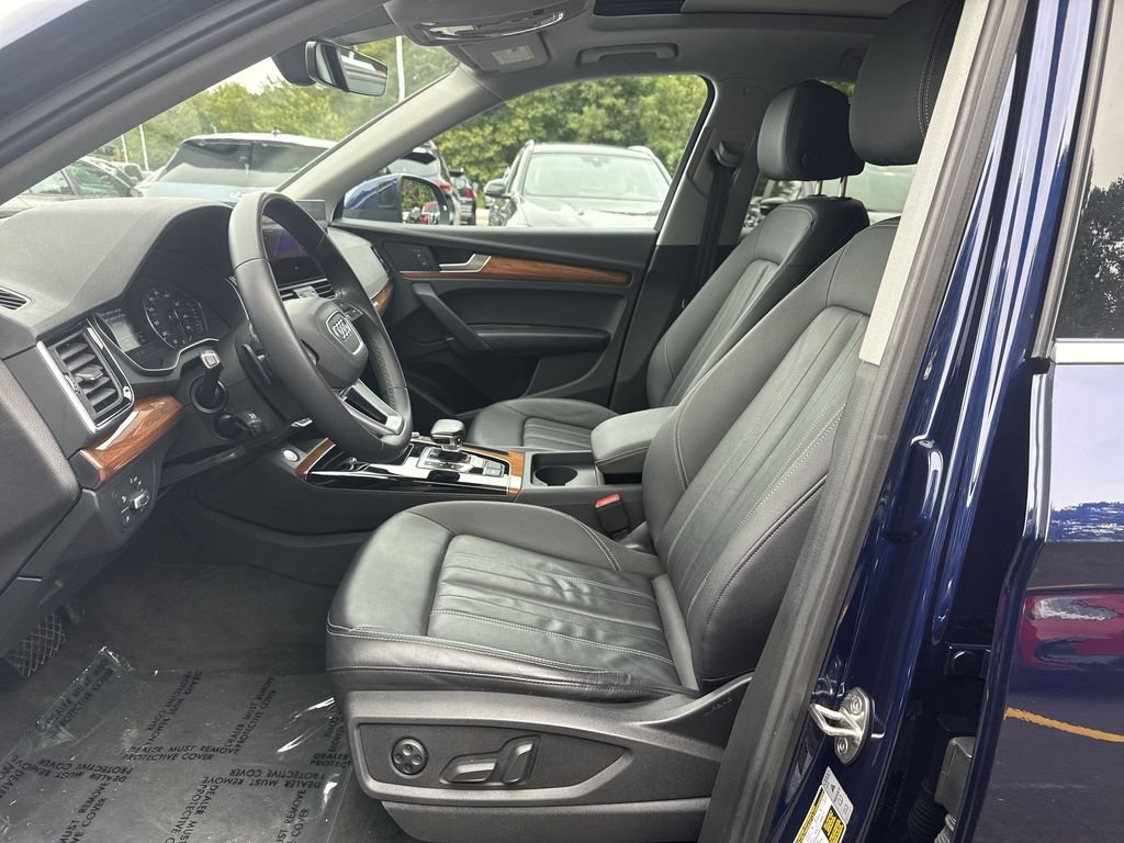 Used 2023 Audi Q5 2.0T Premium w/ Convenience Package AWD/4WD image 13