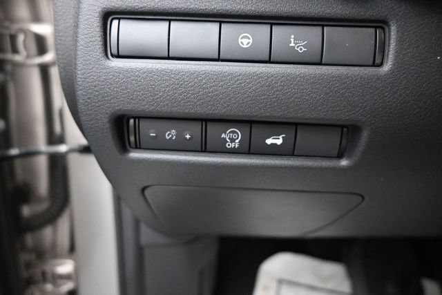 Used 2023 Nissan Rogue Platinum w/ Platinum Premium Package AWD/4WD image 26