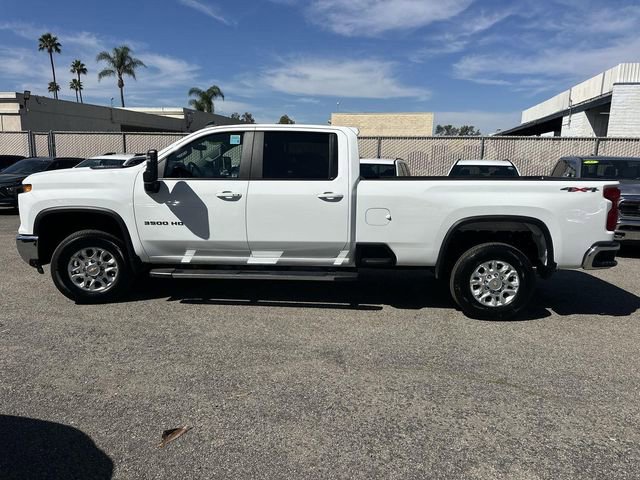 Used 2025 Chevrolet Silverado 3500 LT w/ Convenience Package image 7