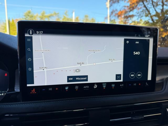 Used 2023 Lincoln Corsair AWD w/ Equipment Group 101A image 7