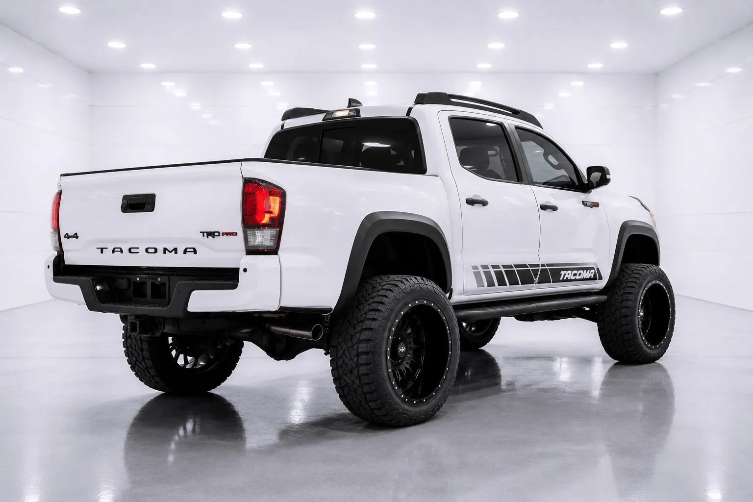 Used 2021 Toyota Tacoma TRD Pro AWD/4WD image 5