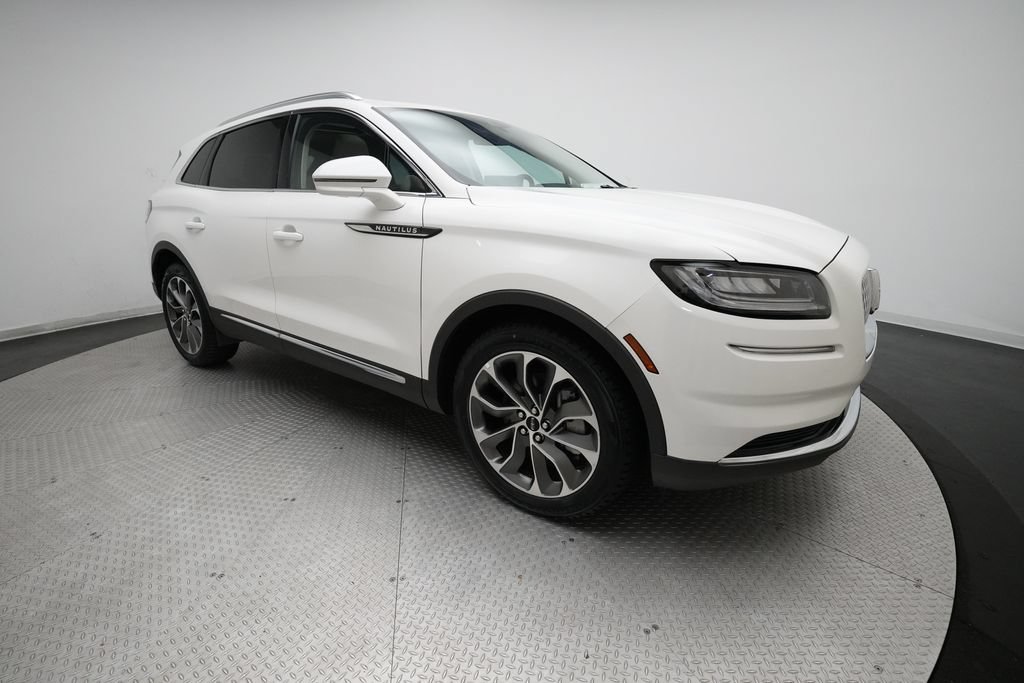 Used 2023 Lincoln Nautilus Reserve w/ Class II Trailer Tow Package AWD/4WD image 37