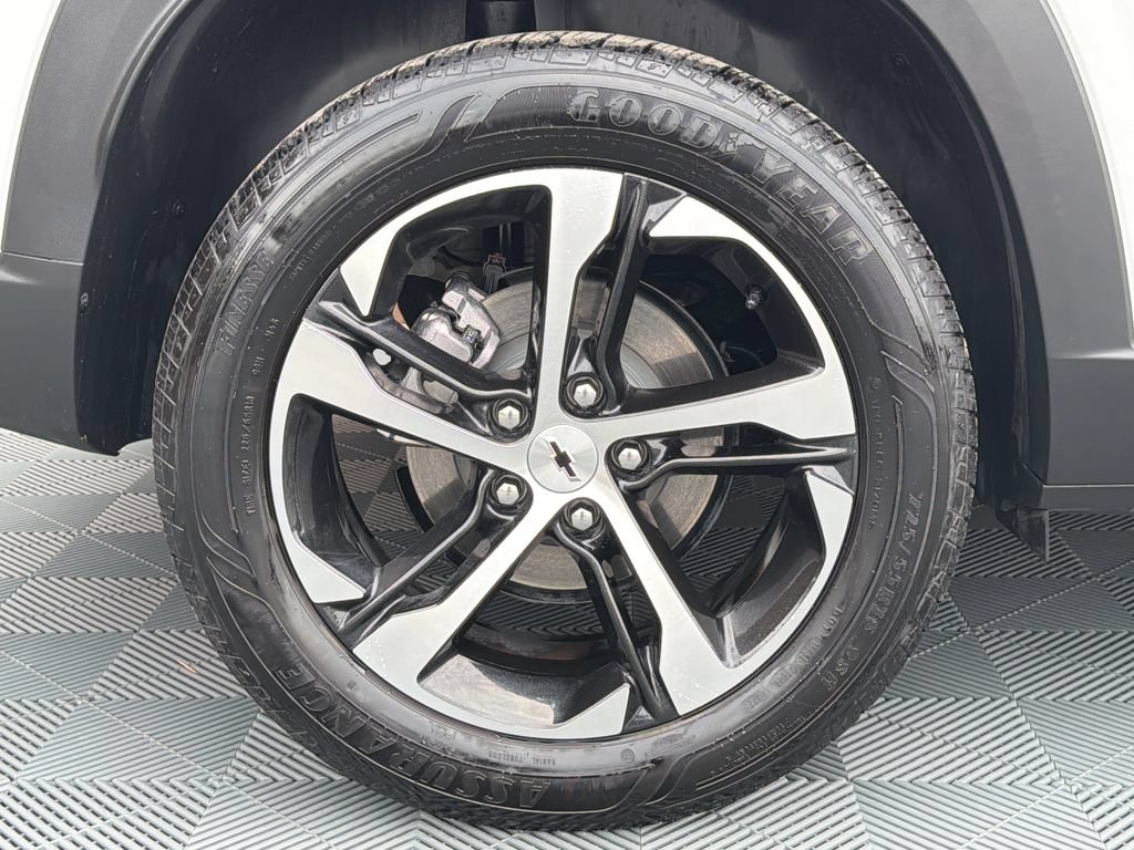 Used 2026 Chevrolet Trax RS FWD image 18