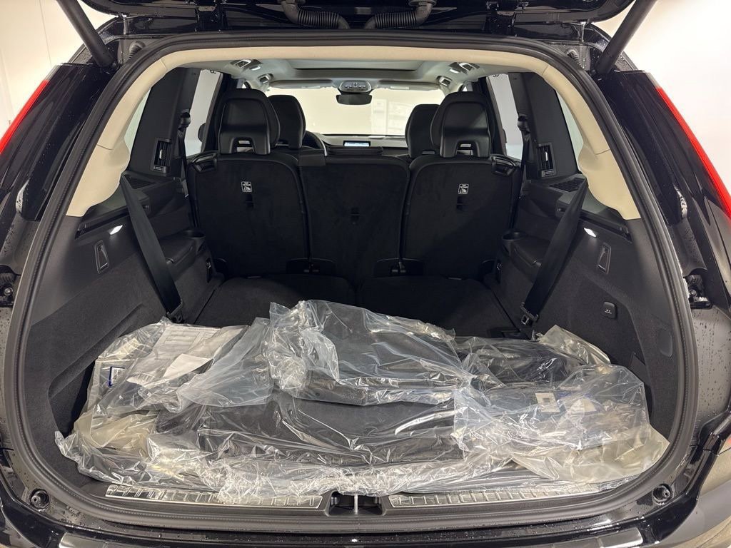 New 2026 Volvo XC90 T8 Ultra w/ Protection Package Premier AWD/4WD image 31