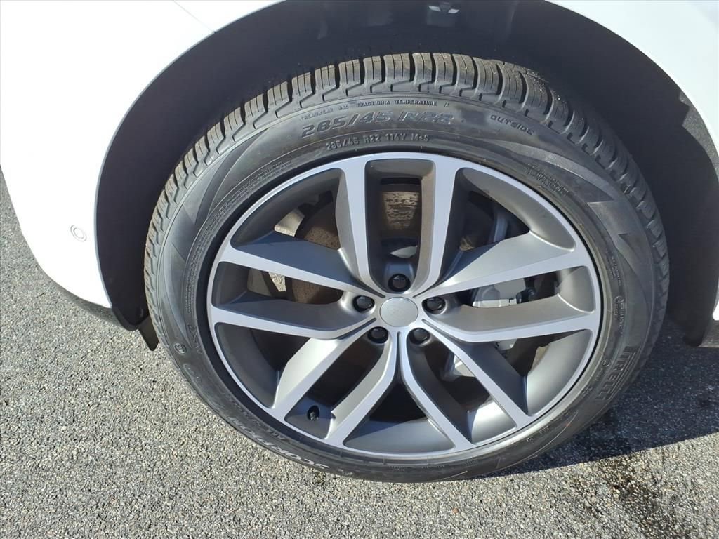 New 2025 Land Rover Range Rover SE image 9