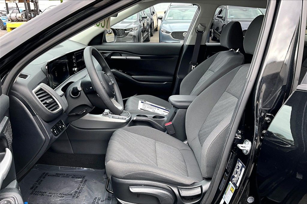 Used 2026 Kia Seltos LX AWD/4WD image 16