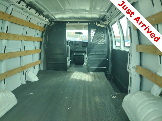 Used 2018 Chevrolet Express 2500 w/ Driver Convenience Package image 11